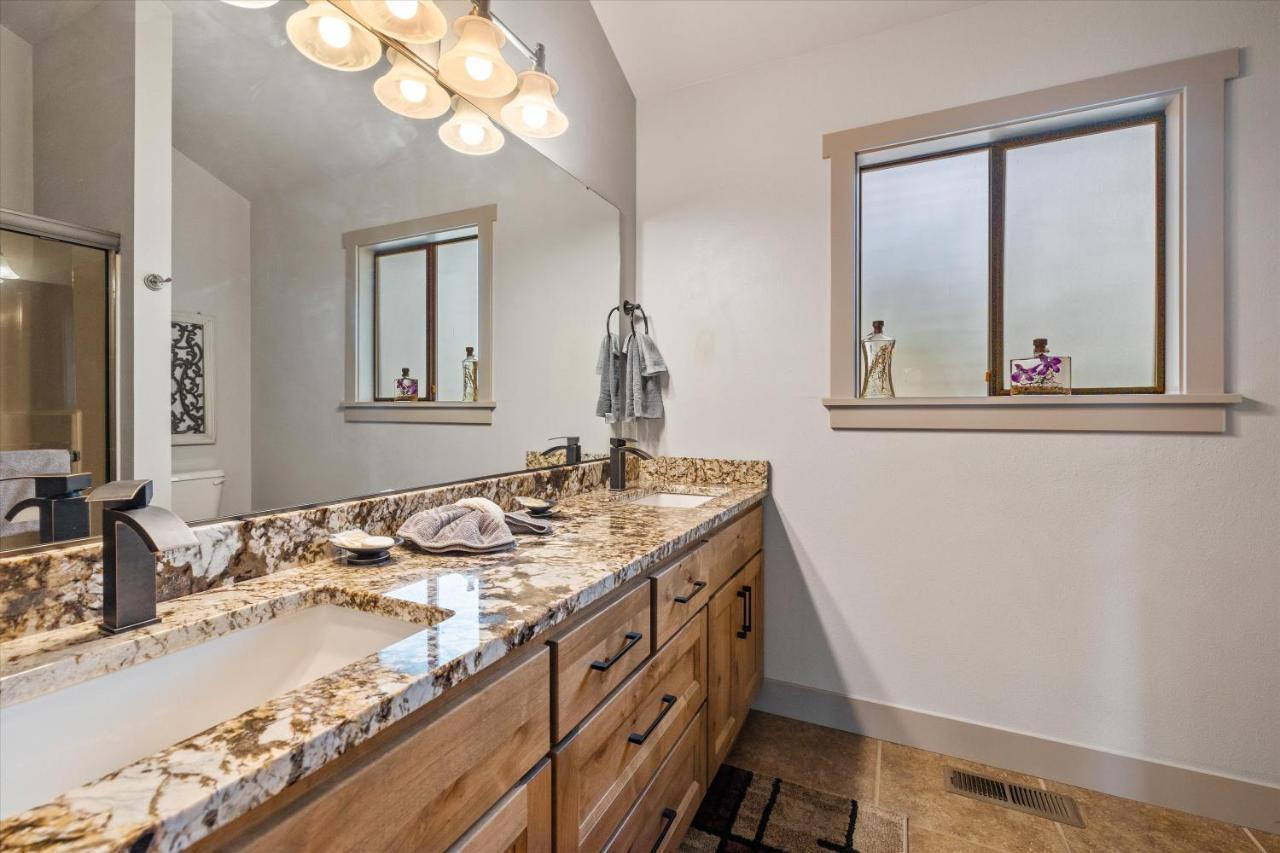Villa Great Kitchen, Ac, Sharc Access, Hot Tub, Bring Pet! Sunriver Esterno foto